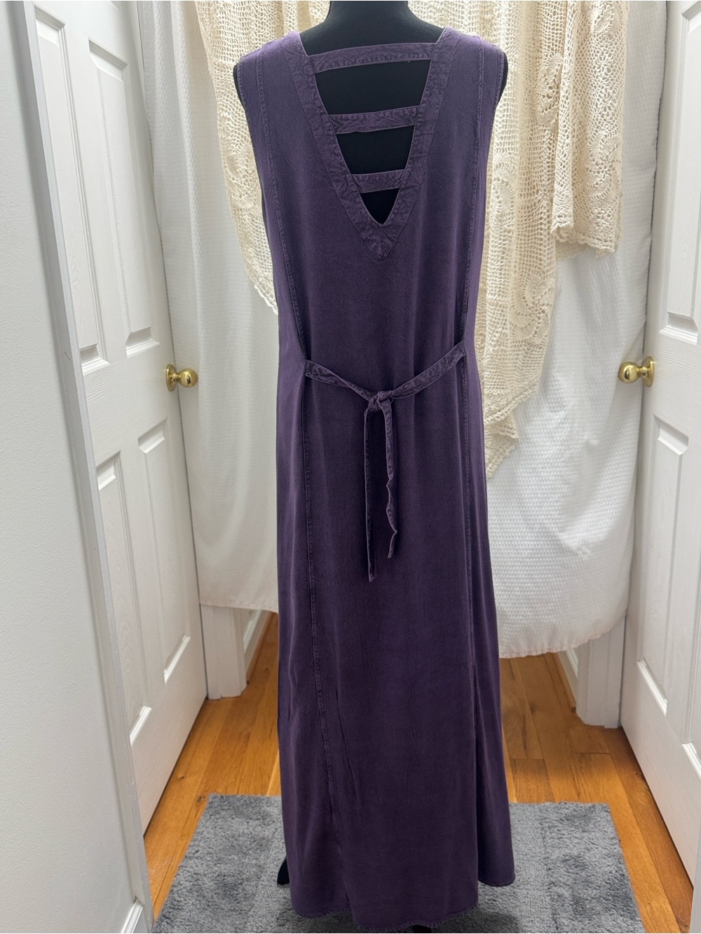 V-neck Vintage 100% Viscose Embroidered Purple Maxi Dress - Picture 7 of 14